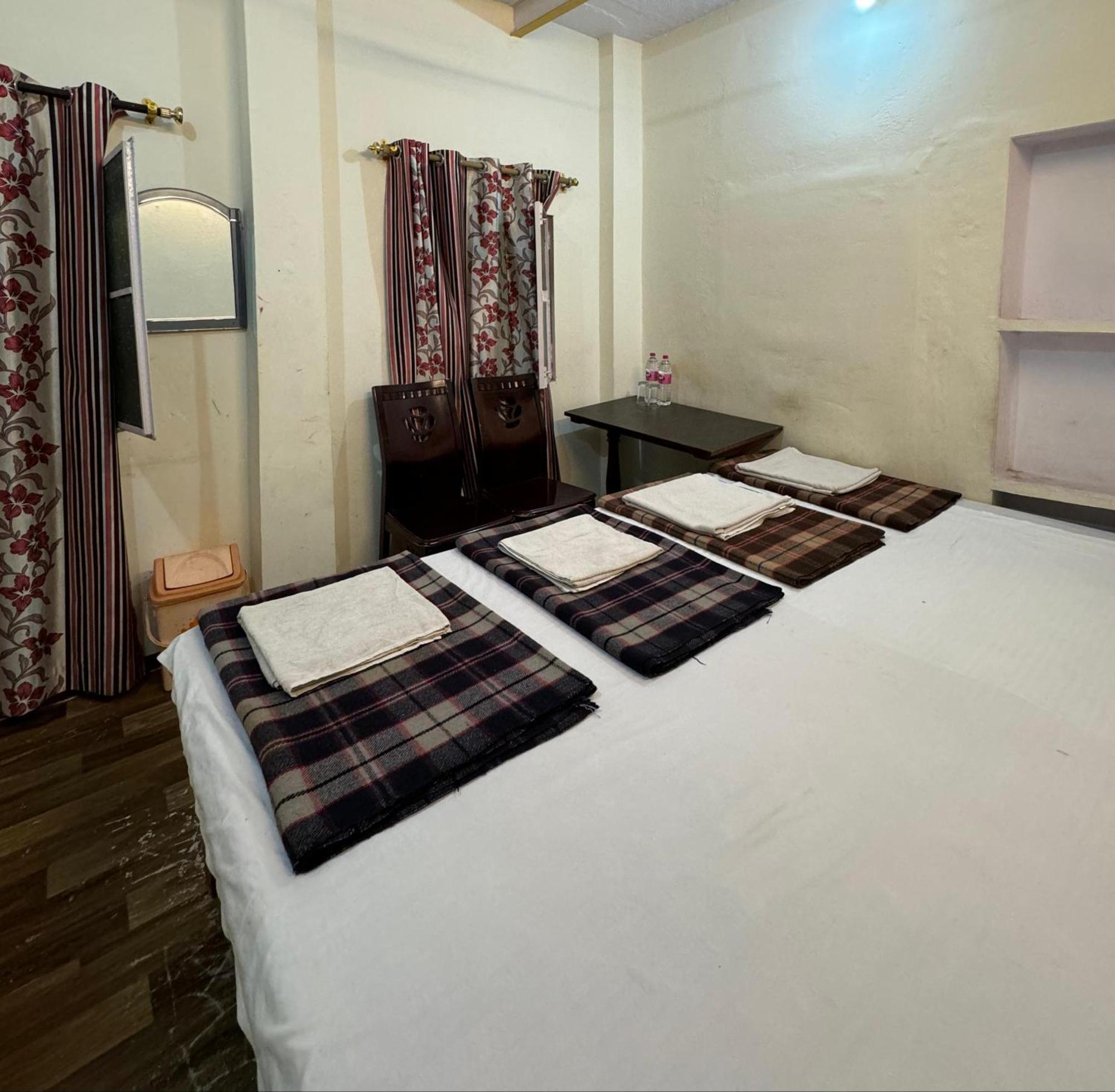 The Golden Lodge فاراناسي المظهر الخارجي الصورة