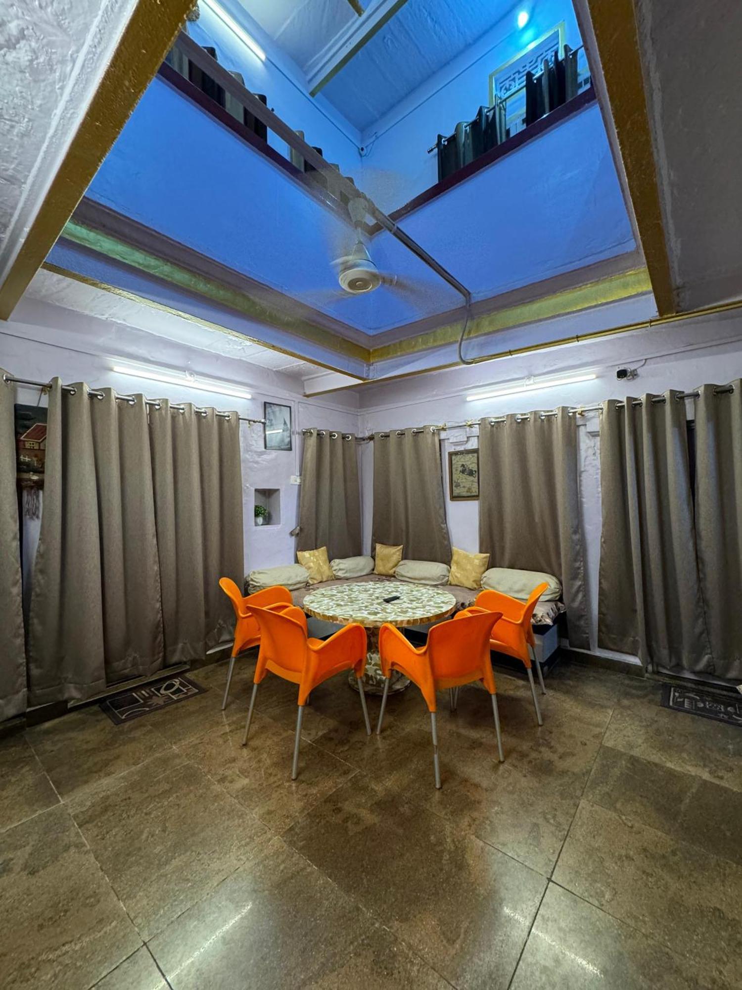 The Golden Lodge فاراناسي المظهر الخارجي الصورة