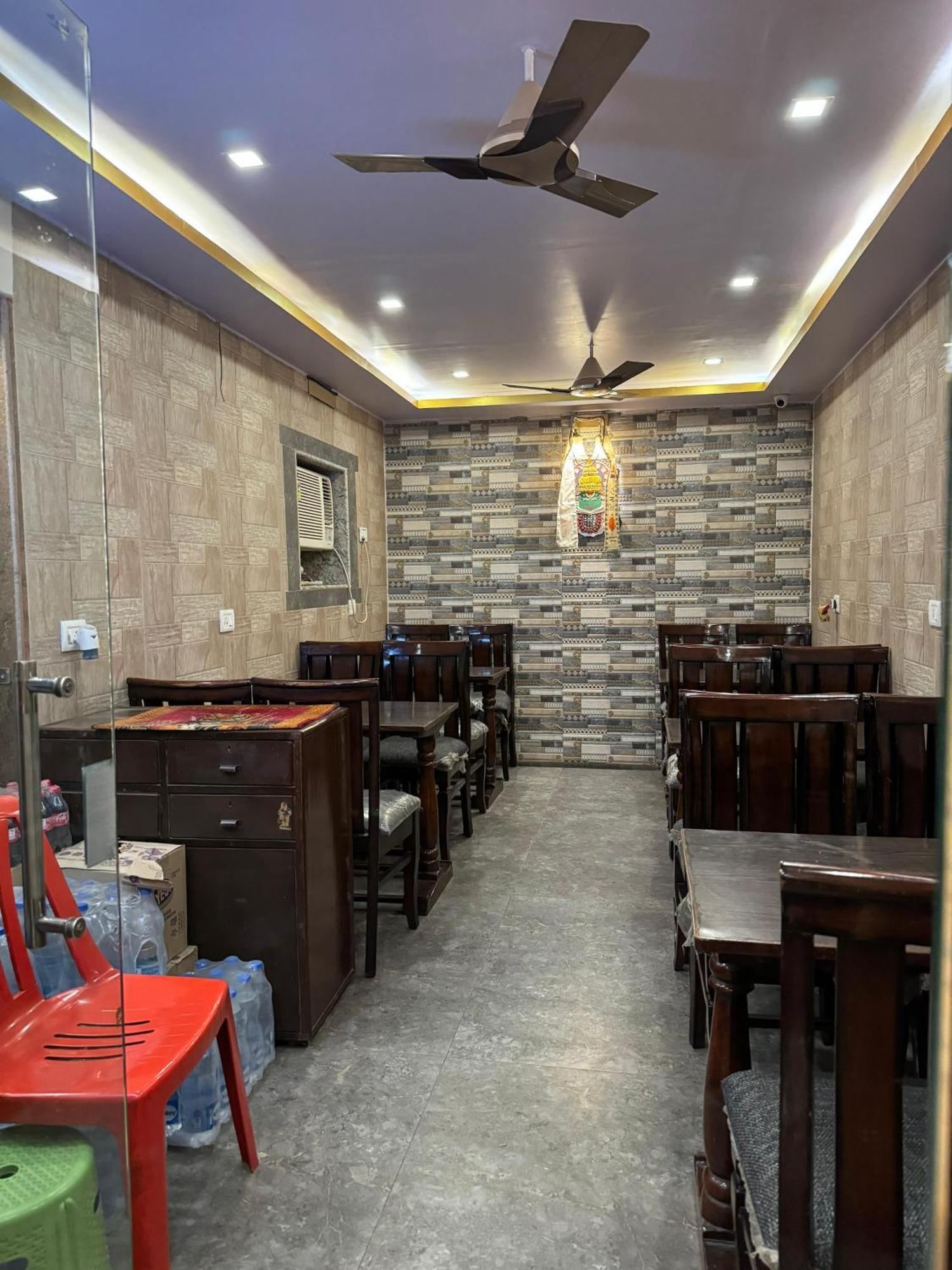 The Golden Lodge فاراناسي المظهر الخارجي الصورة